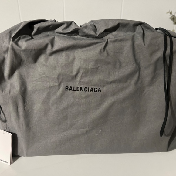 BALENCIAGA Hardware Large TOTE BAG IN Beige - Picture 4 of 4